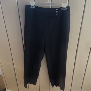 EUC Larry Levine Petite stretch capri dress pants